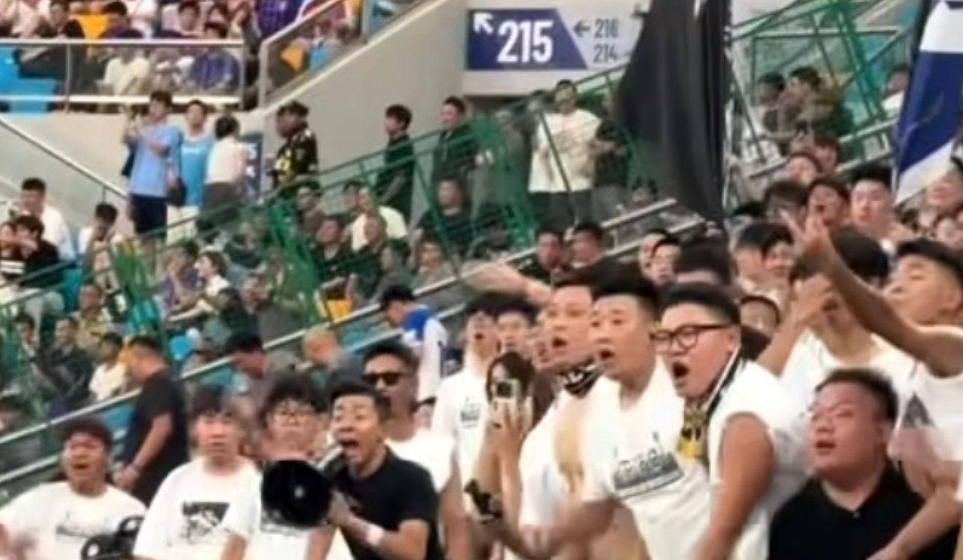 九游官网网页版太阳球员公开质疑裁判判罚尺度，引争议，成功那么发现.